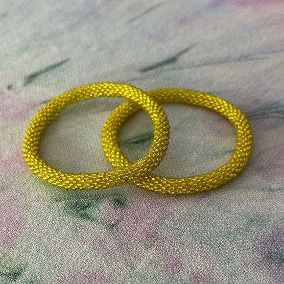 Sashka & co. 7” Iridescent Yellow Beaded Bracelet — goldenrod yellow 🆕 - Picture 1 of 1